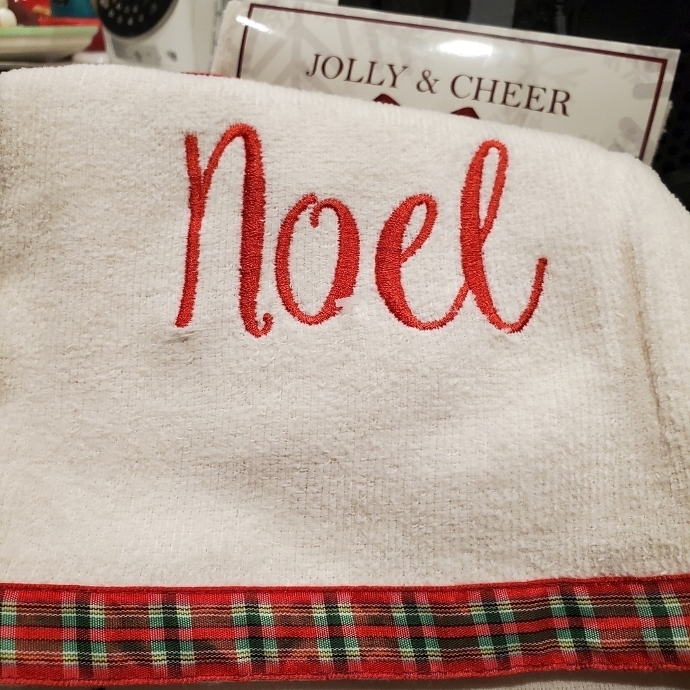 ๐ NEW 3 PC TOWEL SET - Picture 3 of 9
